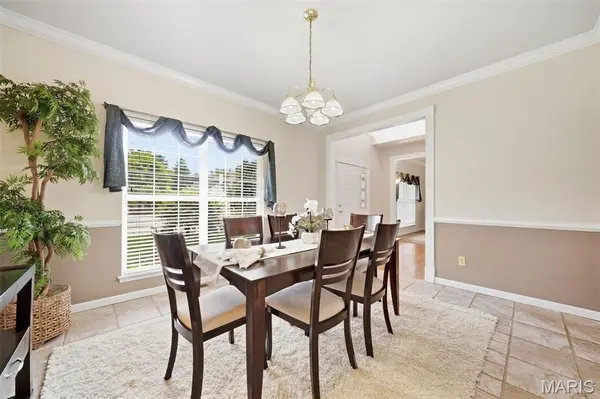 28 Seabiscuit DR, St Charles, MO 63301