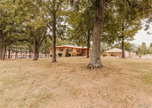 103 Qc LN, Dixon, MO 65459