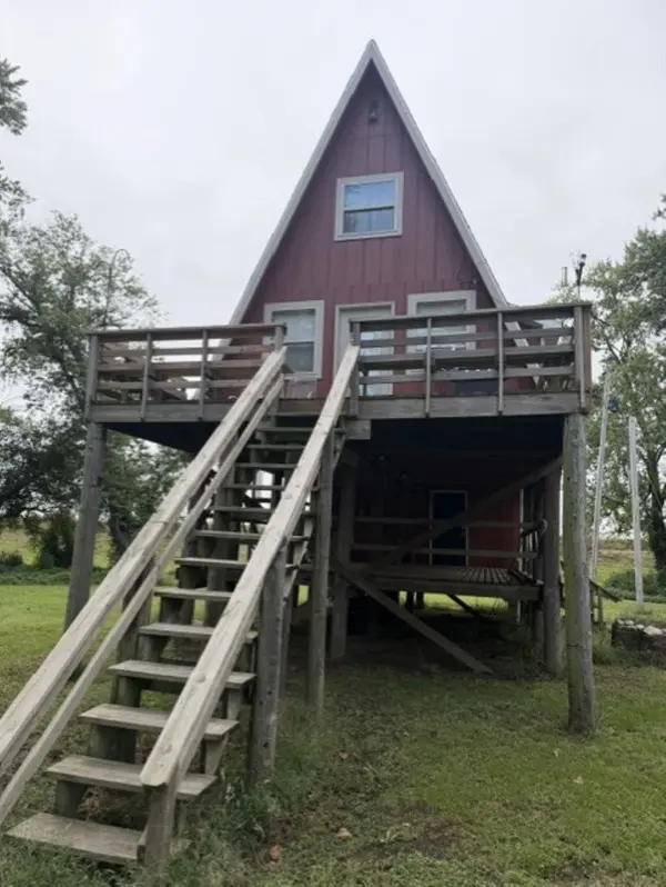 110 E County 150 RD, Warsaw, IL 62379