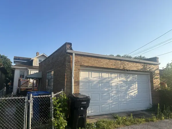 6130 W Addison ST, Chicago, IL 60634
