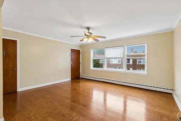 327 Callan AVE #3, Evanston, IL 60202