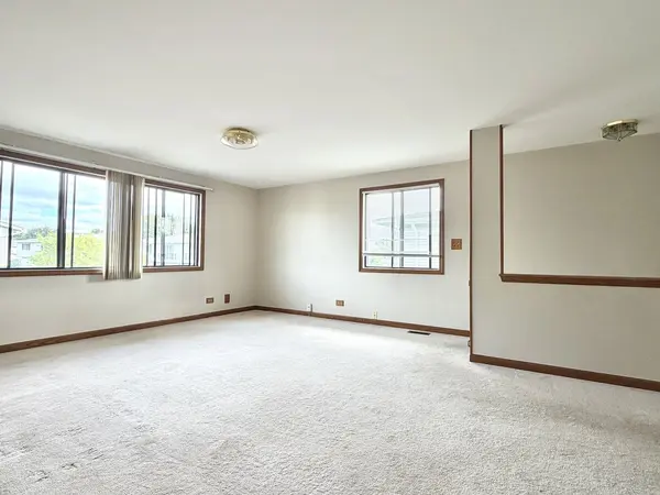 935 Shattuck LN #935, Schaumburg, IL 60194