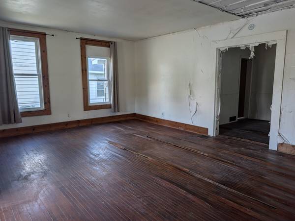 503 E Mason ST, Polo, IL 61064