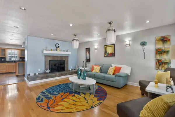 Address not disclosed, Davenport, IA 52804