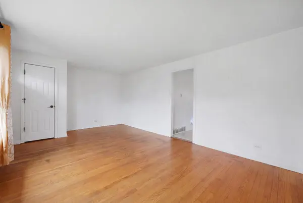 9340 S University AVE, Chicago, IL 60619