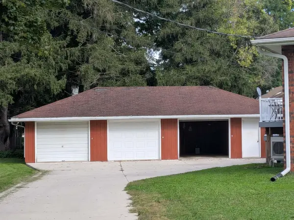 308 Center ST, Decorah, IA 52101