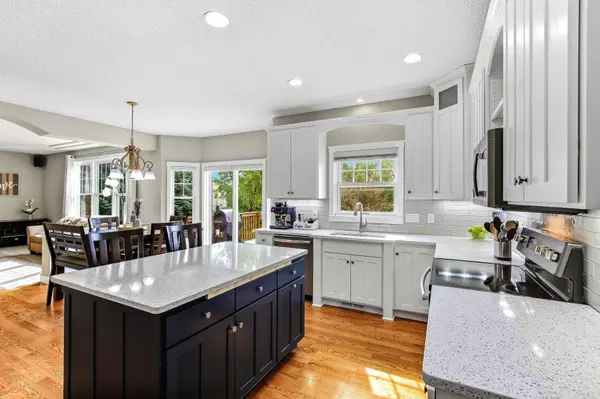 5725 103rd AVE N, Brooklyn Park, MN 55443