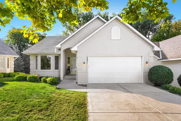 14971 Summit CIR NW, Prior Lake, MN 55372