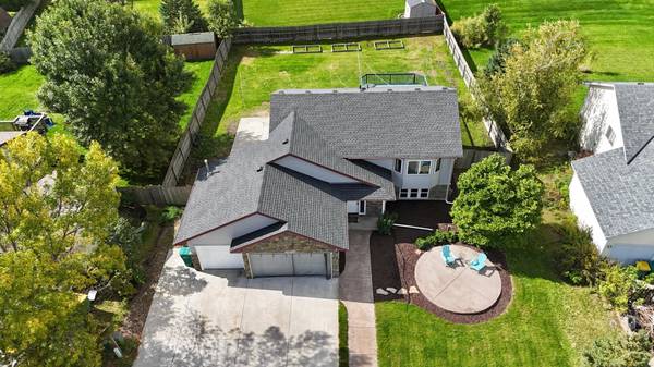111 Hill ST, Montrose, MN 55363