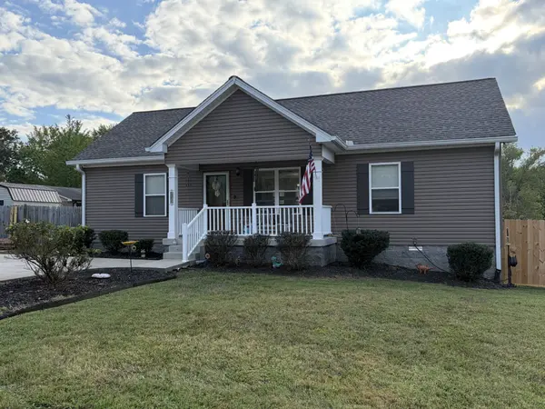 2122 Webster St, Greenbrier, TN 37073