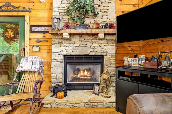 1124 Twin Oaks Road, Gatlinburg, TN 37738