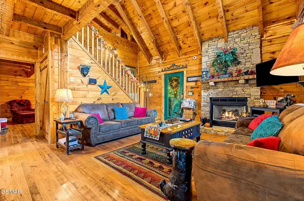 1124 Twin Oaks Road, Gatlinburg, TN 37738