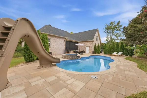 1904 Baskinbrook Ct, Murfreesboro, TN 37130