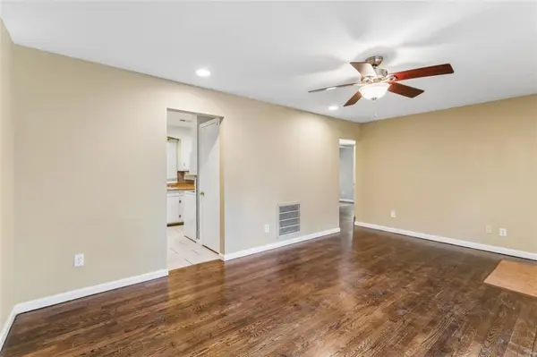 8549 Wornall RD, Kansas City, MO 64114