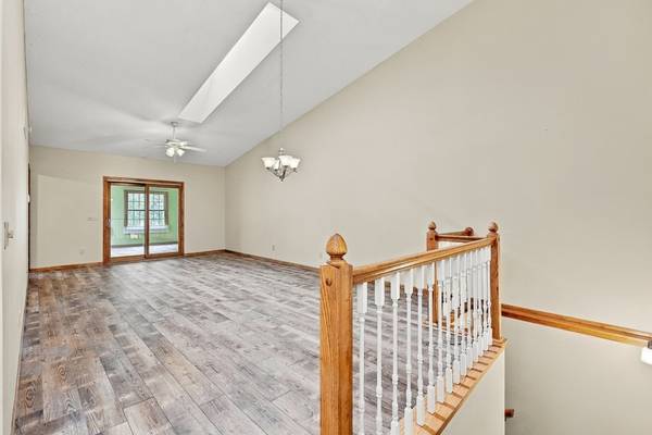 3990 PRAIRIE LN, Bettendorf, IA 52722