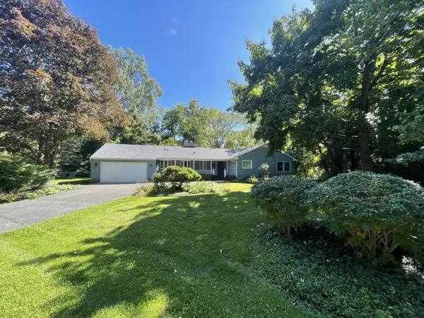 515 E Blodgett AVE, Lake Bluff, IL 60044