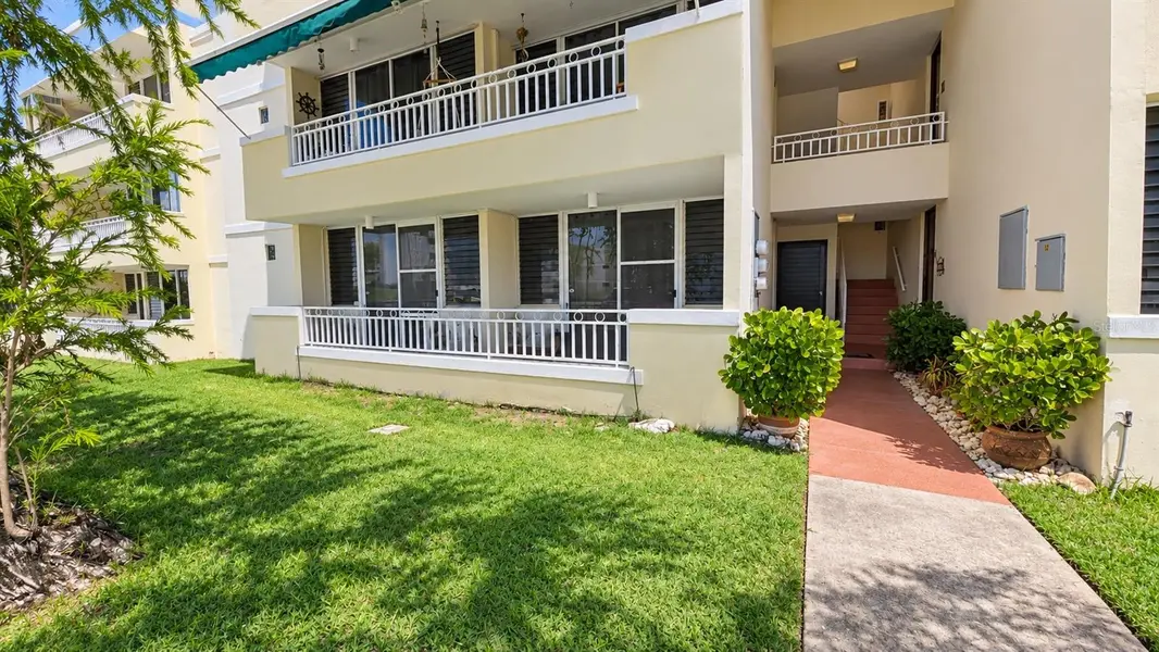 Urb. Vista Real EDIFICIO 4-7 #4-7, Fajardo, PR 00738