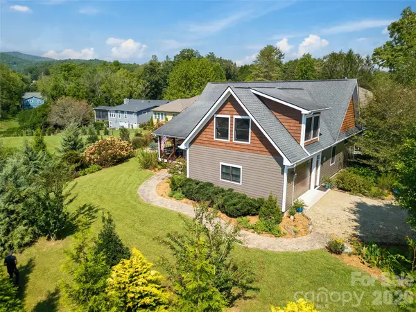 90 S Oaklawn AVE, Brevard, NC 28712