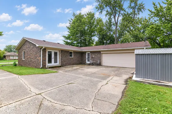 560 Margueritta CT, Greenwood, IN 46143