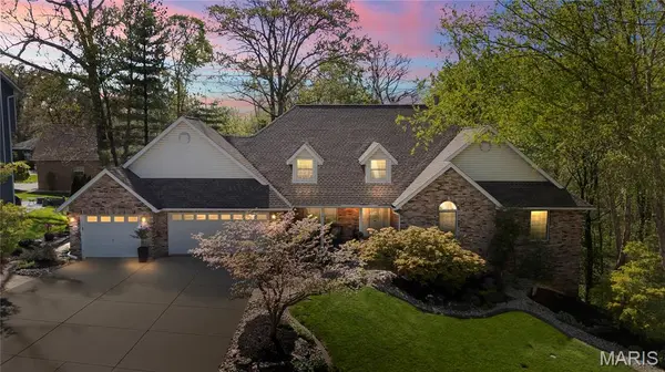 115 Kingsbrooke BLVD, Glen Carbon, IL 62034
