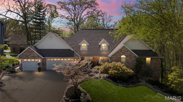 115 Kingsbrooke BLVD, Glen Carbon, IL 62034