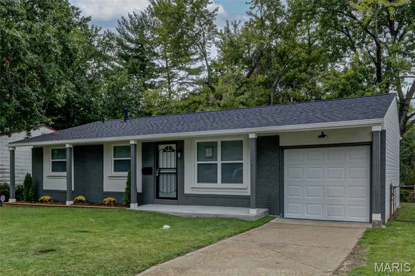 10237 Royal DR, St Louis, MO 63136