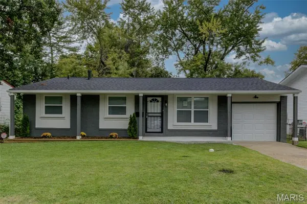 10237 Royal DR, St Louis, MO 63136