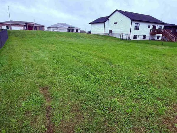 4216 Shocker RD, Cedar Falls, IA 50613