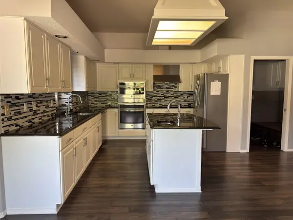 2427 N VINEGATE CT, Wichita, KS 67226
