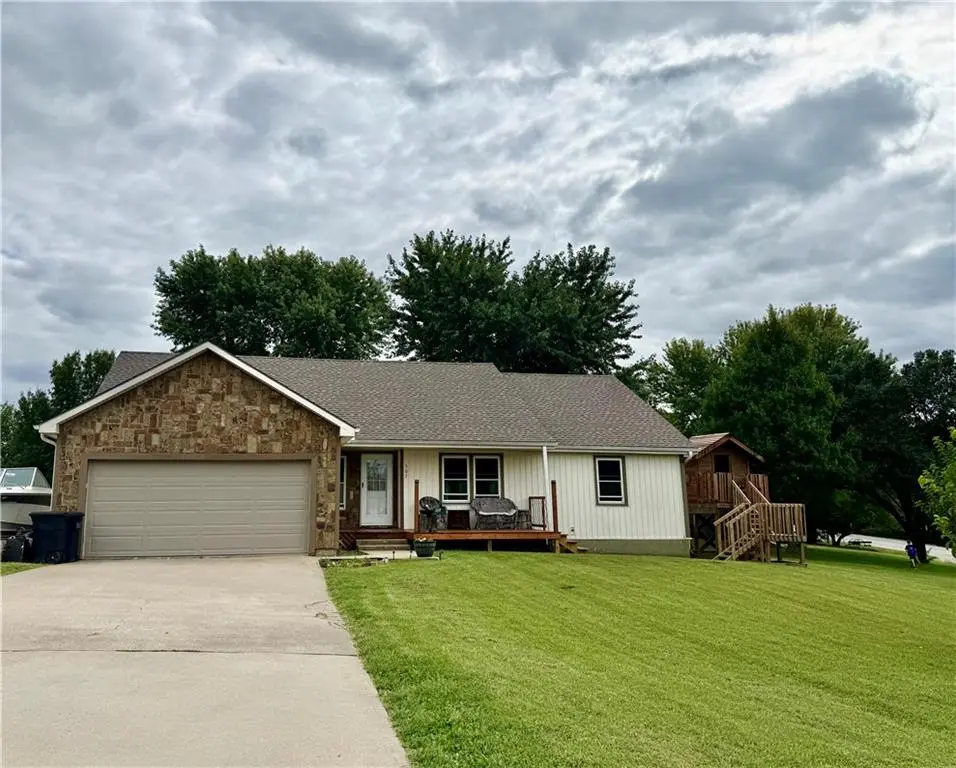 507 Shawn Crest LN, Richmond, MO 64085
