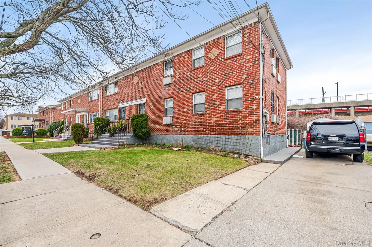 134-10 Garrett ST, Jamaica, NY 11434