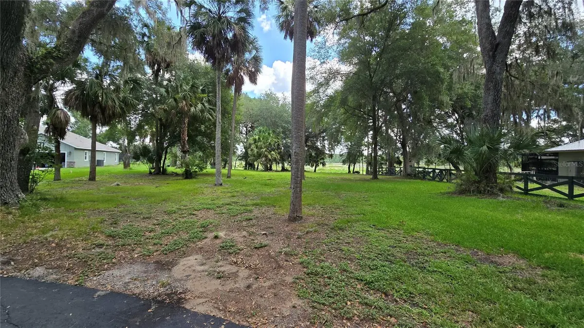 SE 158TH PL, Umatilla, FL 32784