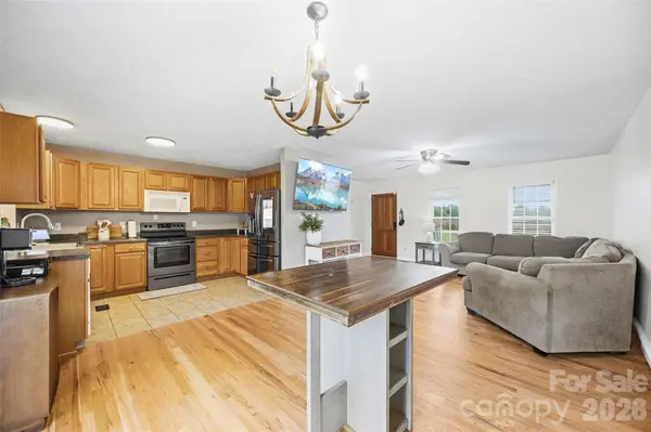 204 Webb RD, Shelby, NC 28152