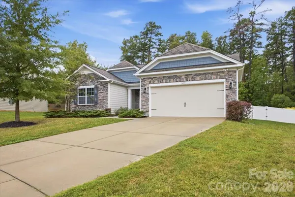 1221 Acosta CT, Lake Wylie, SC 29710