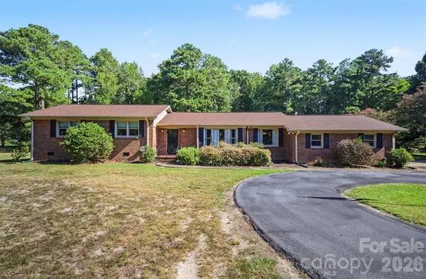 1762 Highway 55 HWY E, Clover, SC 29710