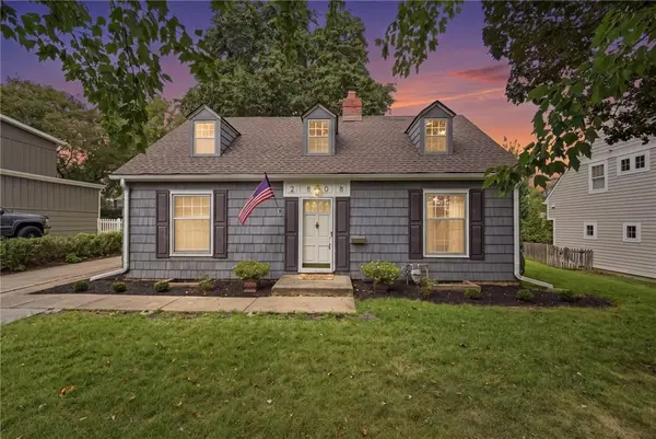 2808 W 51st TER, Westwood, KS 66205