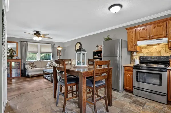 5319 N Woodland AVE, Kansas City, MO 64118