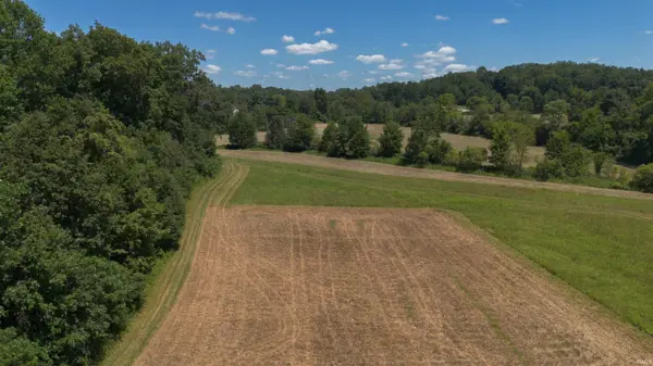 1 N Ridgeport LN, Bloomfield, IN 47424