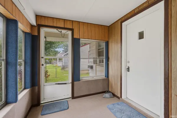 2025 Carlton AVE, Fort Wayne, IN 46802
