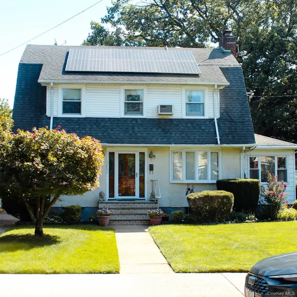 13927 225th ST, Laurelton, NY 11413