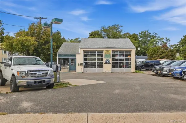 47 Sammis AVE, Babylon, NY 11702