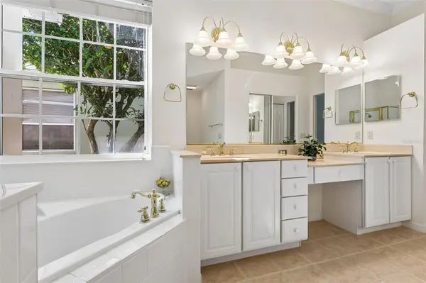 24445 MADEWOOD AVE, Leesburg, FL 34748