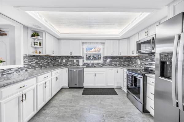 5130 BRITTANY DR S #308, St Petersburg, FL 33715