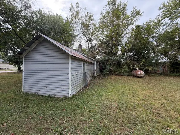 510 E James ST, Mountain View, MO 65548