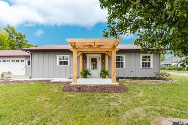 601 S CHERRY ST, West Frankfort, IL 62896