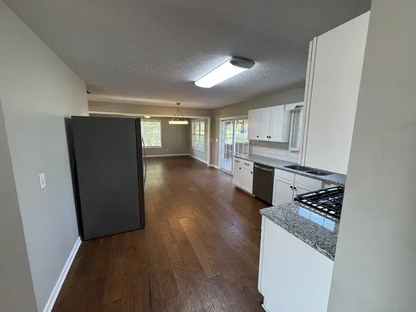 1805 Pointe Ct, Lebanon, TN 37087