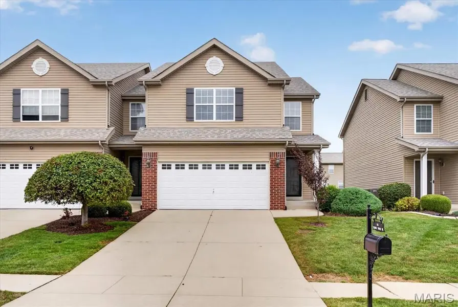 863 Harbor Woods DR, Fairview Heights, IL 62208