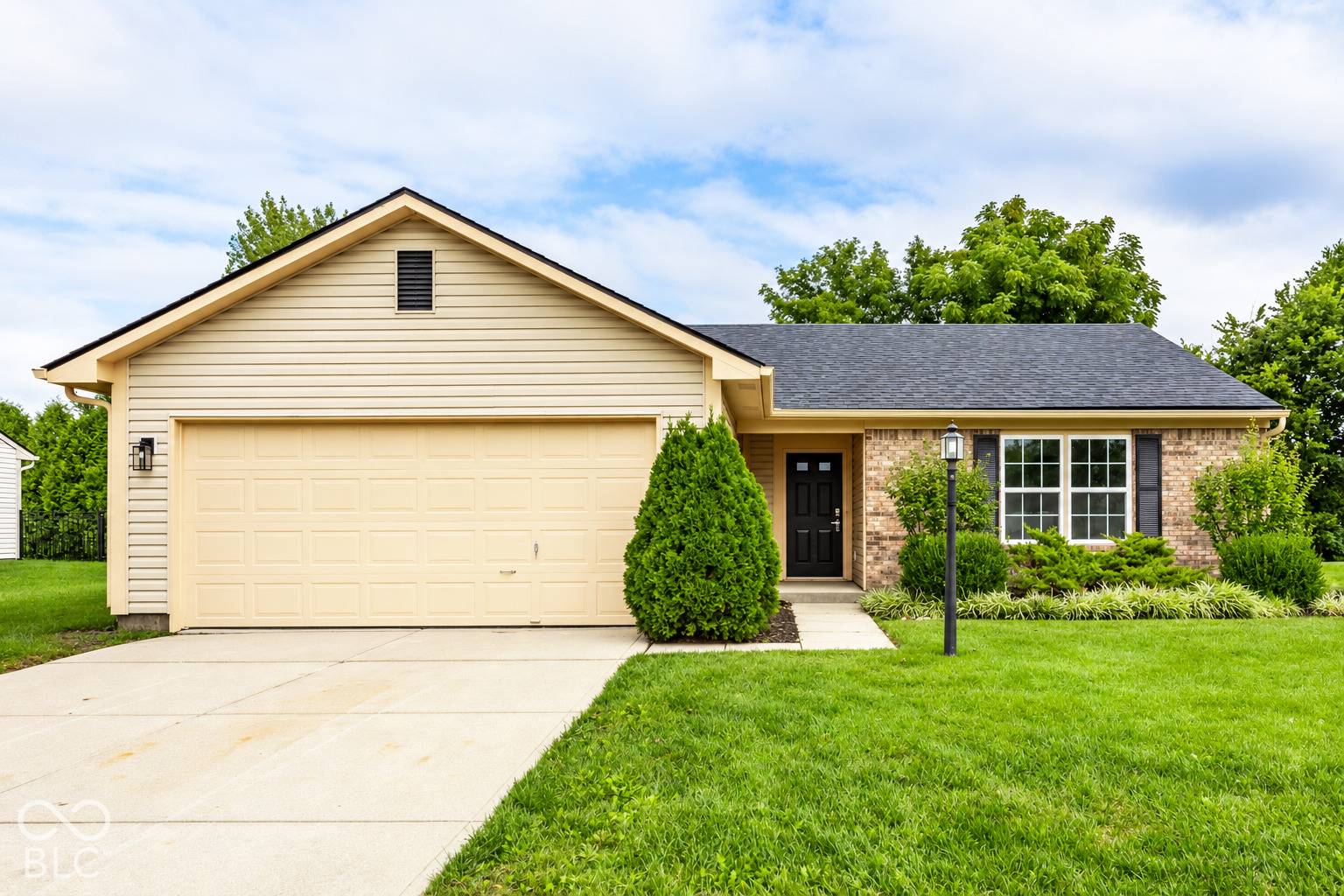 18061 Sanibel CIR, Westfield, IN 46062