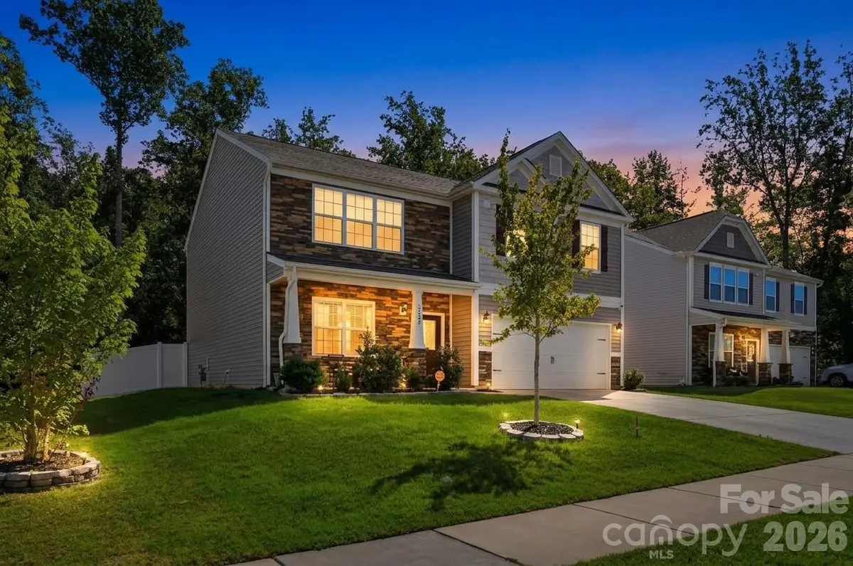 6204 Ellimar Field LN, Charlotte, NC 28215