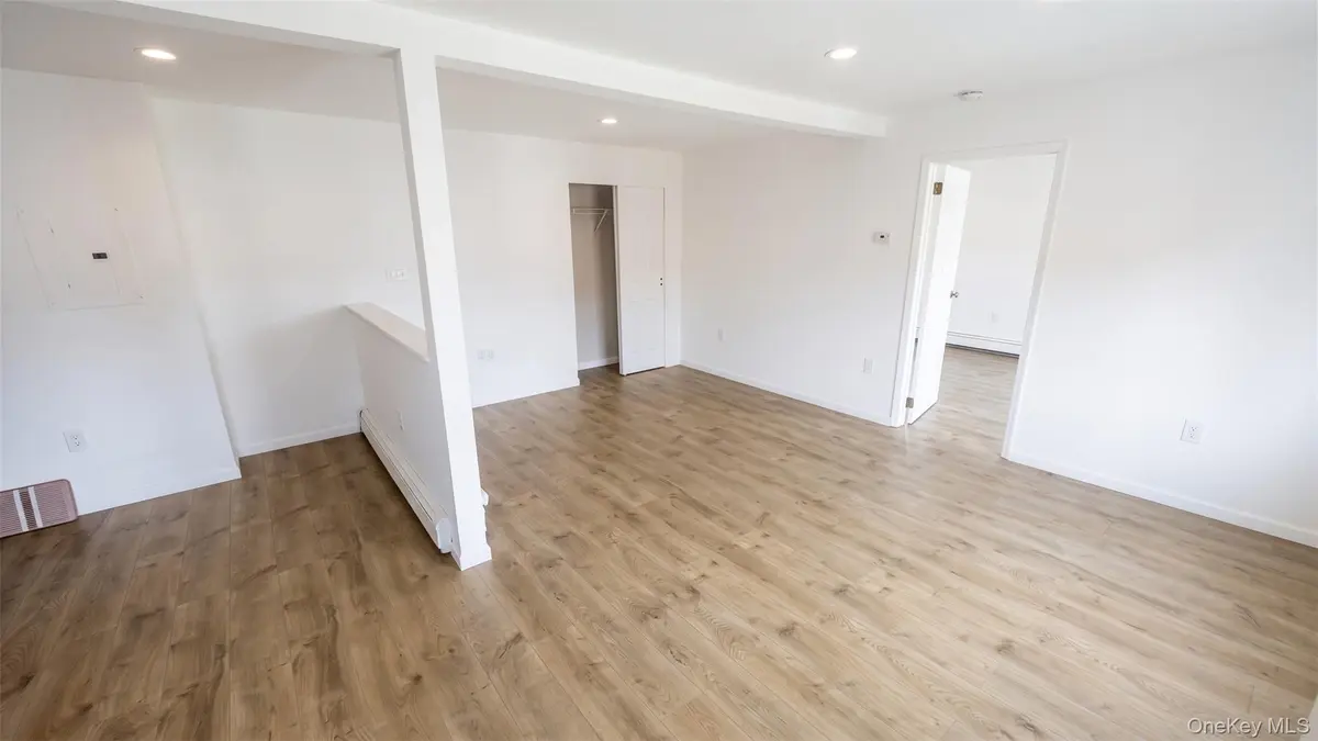 480 Westbury AVE #1, Carle Place, NY 11514